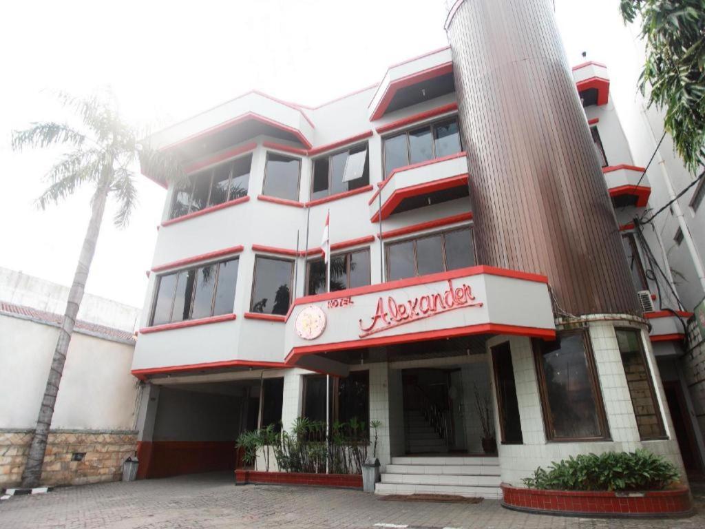 Alexander Hotel Tegal מראה חיצוני תמונה